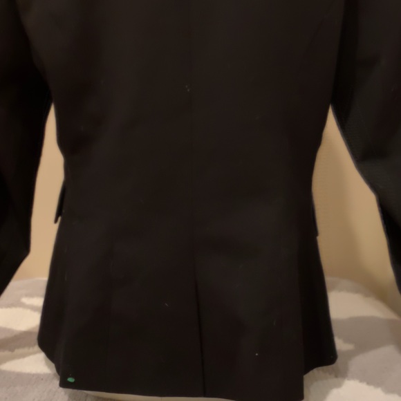 Classic Form Fitting Blzer - Picture 4 of 6